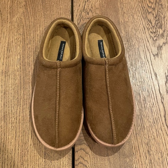 Banana Republic Mens Slippers 